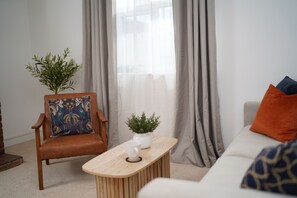 Fernseher, Kamin