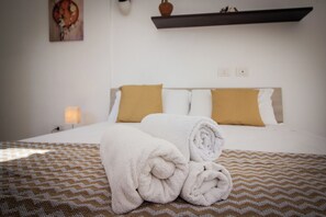 Iron/ironing board, WiFi, bed sheets - Alghero [Studio in the center] free WI-FI (Alghero)