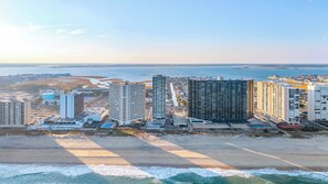On the beach - Quay 2008, Ocean front 3 bedroom condo (Ocean City)