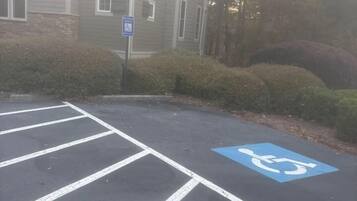 Enceinte de lâhĂ©bergement