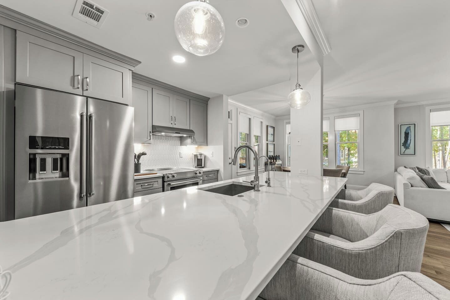 冰箱、微波炉、烤箱、炉灶