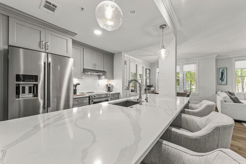 Elegant Reynolds Lake Oconee - Golf and Serenity