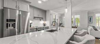 Elegant Reynolds Lake Oconee - Golf and Serenity