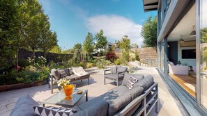 Terrace/patio - 3 Bed in Llanbedrog (oc-nantaw) (Llanbedrog)