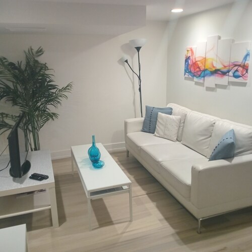 Cozy 3 beds place, 20 min from the Downtown & the Airport.