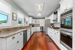 Private kitchen - Sunny Tropical 3BR/3BA Retreat With Private Pool in Bonita Springs (Bonita Springs)