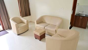 Äänieristys, silitysrauta/-lauta, ilmainen Wi-Fi