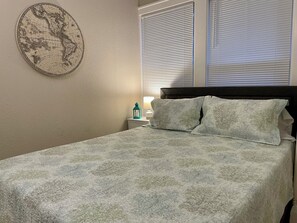 مكواة/لوح كي وواي فاي وملاءات أسرّة