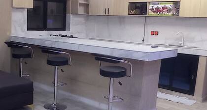 Le11Onze 2-bed 1-bath - Apt 3