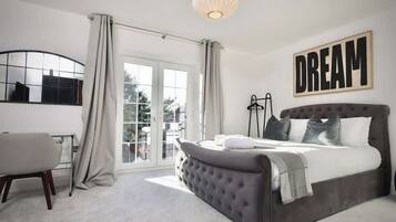 4 bedrooms, iron/ironing board, travel cot, WiFi