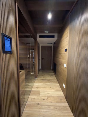 奢華公寓, 山景 | 浴室 | 吹風機、毛巾、肥皂、洗髮精