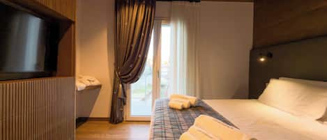 Luxury Apartment, Mountain View