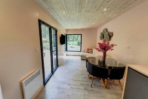 Interior - New 2bed gîte with private pool - Peace, nature & comfort 10min from Bergerac (Lembras)