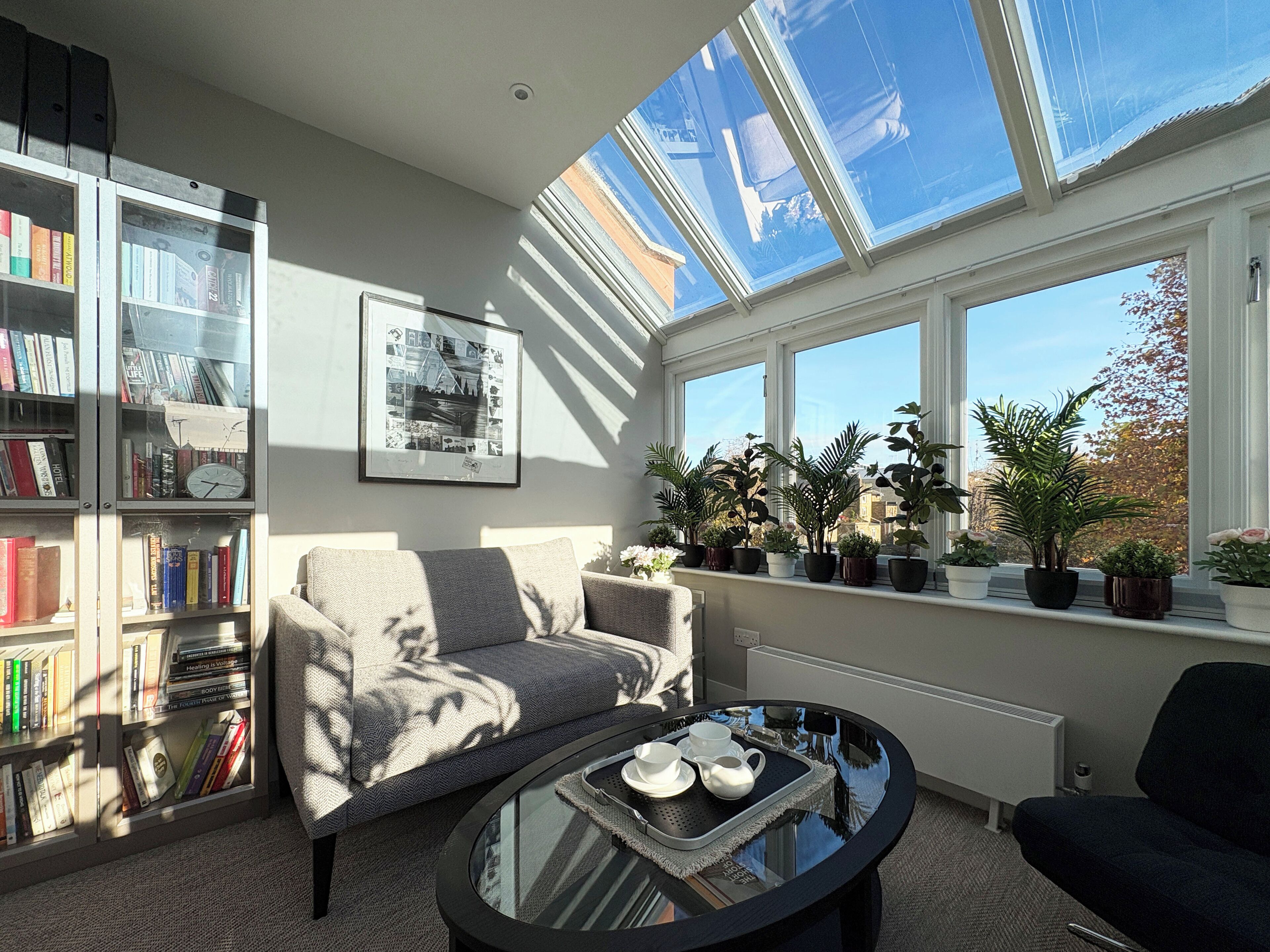 Téléviseur connecté, livres, sélection de musique, chaîne audio