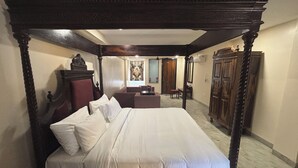 Suite – honeymoon | Skrivebord, skrivebord for bærbar PC, wi-fi (inkludert) og sengetøy