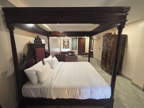 Honeymoon Suite | Desk, laptop workspace, free WiFi - RAJMAHAL HOTEL & RESORT (Ujjain)