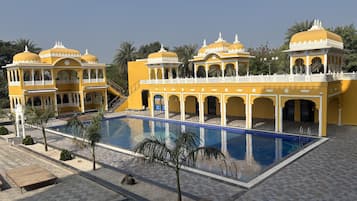 Honeymoon suite | Een bureau, een laptopwerkplek, gratis wifi