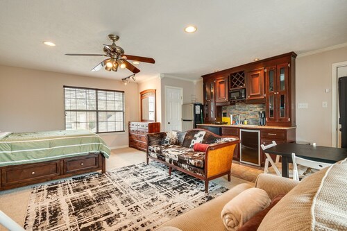 Private Loft Apartment Above Garage Quiet Stay with Shared Pool & Game Area