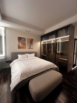 3 makuuhuonetta, silitysrauta/-lauta, Wi-Fi