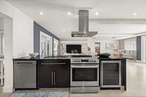 Fridge, microwave, oven, stovetop - Charming Naples Escape: 3BR Home with Heated Pool & Modern Comforts (Naples)