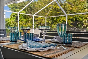 Dining - Charming Naples Escape: 3BR Home with Heated Pool & Modern Comforts (Naples)