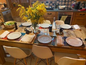 Dining - Chalet Famillial- Saint Martin de Belleville in the heart of the 3 valleys (Les Belleville)