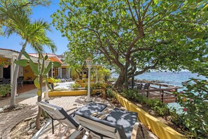 Terrace/patio - Unique villa with private ocean access (Sint Michiel)