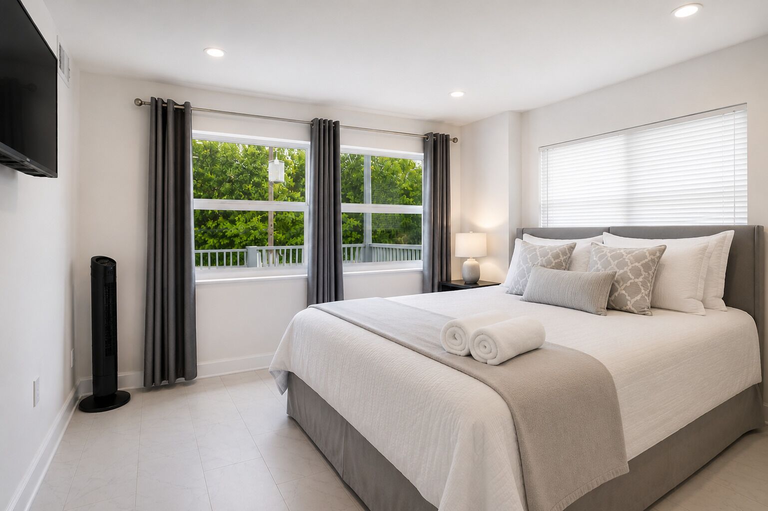 Comfort Apartment, 2 Bedrooms, Balcony, Partial Ocean View | Desk, blackout drapes, iron/ironing board, WiFi (free)
