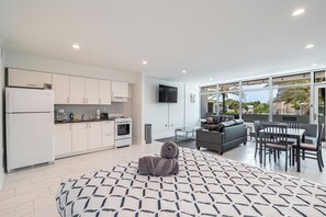 Club Apartment, 2 Bedrooms, Partial Ocean View | Desk, blackout curtains, iron/ironing board, free WiFi - BeachSide 9th Residences (Fort Lauderdale)