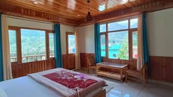 Habitación doble, vistas a la montaña | Sistema de insonorización