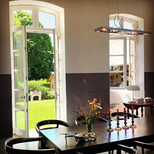 Ancienne école de caractère en Corrèze, au calme, près de la Dordogne