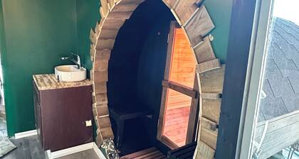 Spacious 6-bedroom charming home with AC and fitness room, and sauna.