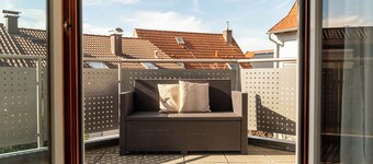 Spacious 3BR in Böblingen, Walk to Lakes, Transit & Authentic German Restaurant