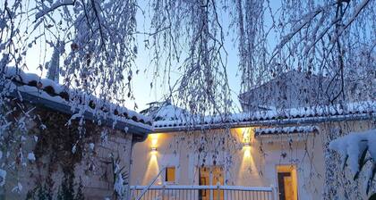  Favourite : "Chalet Cosy Neuf ❤️ 8 pers - Historical heart of Fontenay"