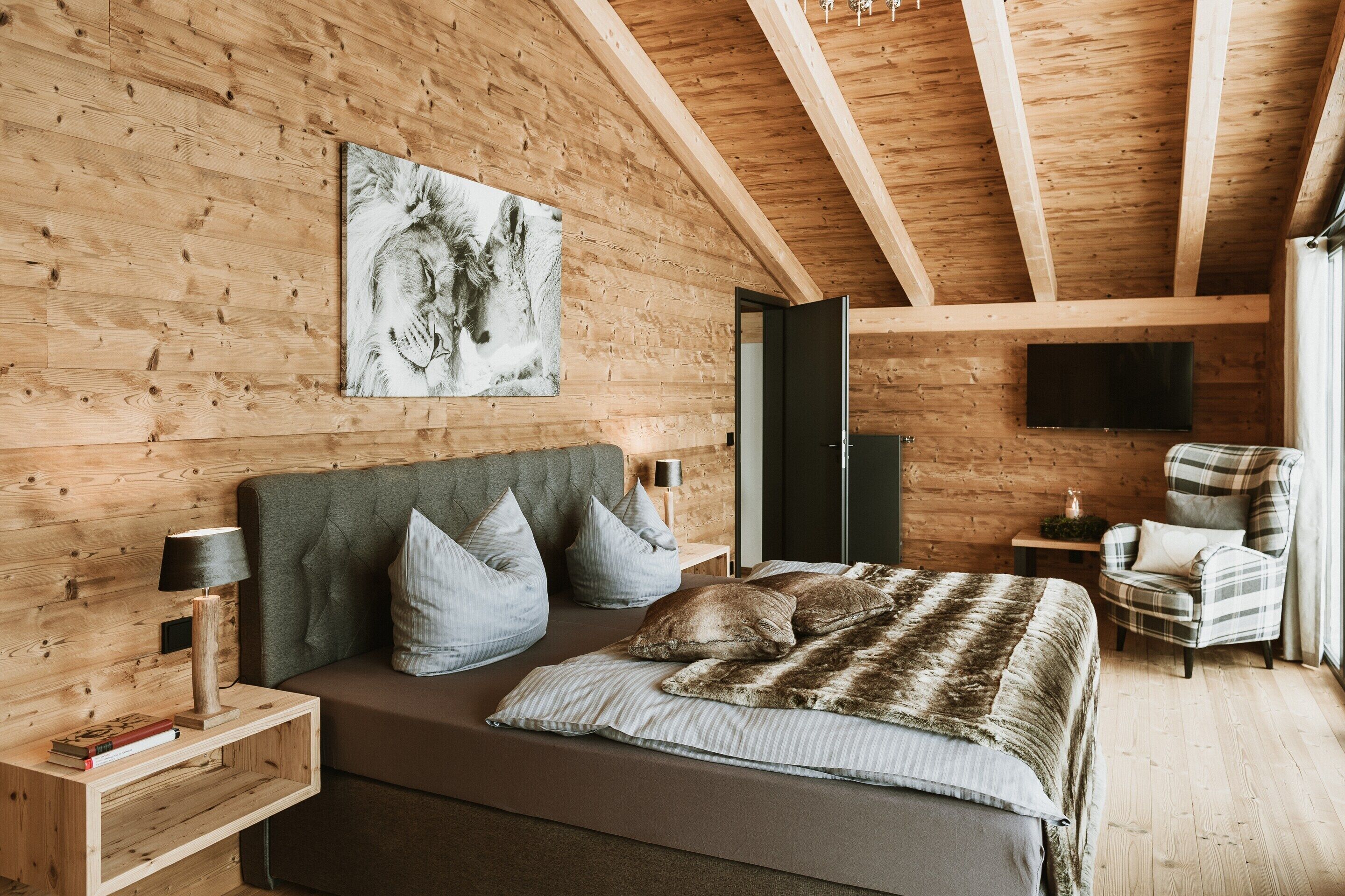 Chalet | 2 bilik tidur, dilengkapkan perabot secara berasingan 