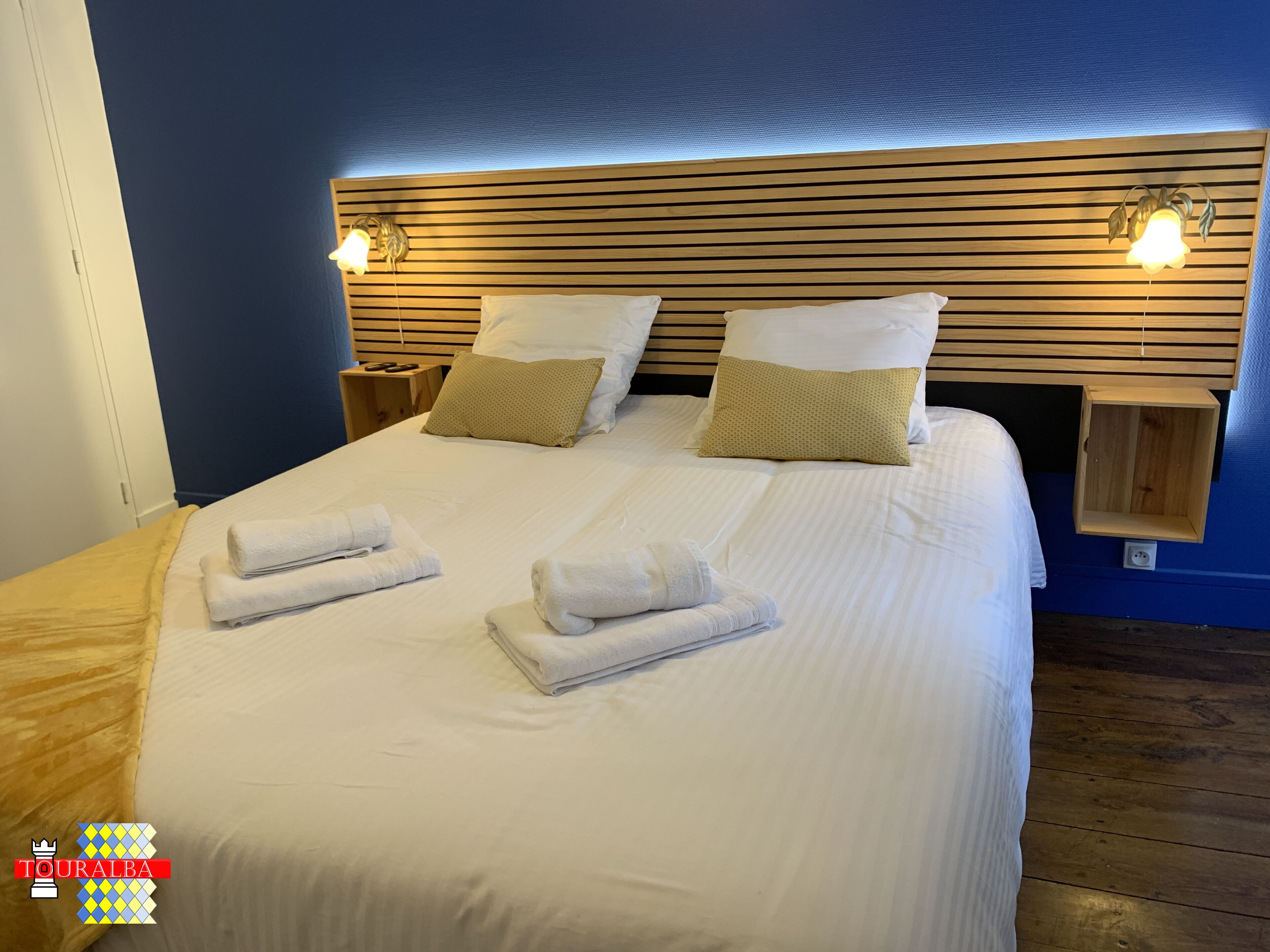 3 slaapkamers, een bureau, een strijkplank/strijkijzer, wifi