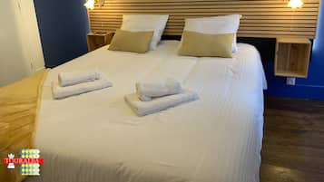 3 slaapkamers, een bureau, een strijkplank/strijkijzer, wifi