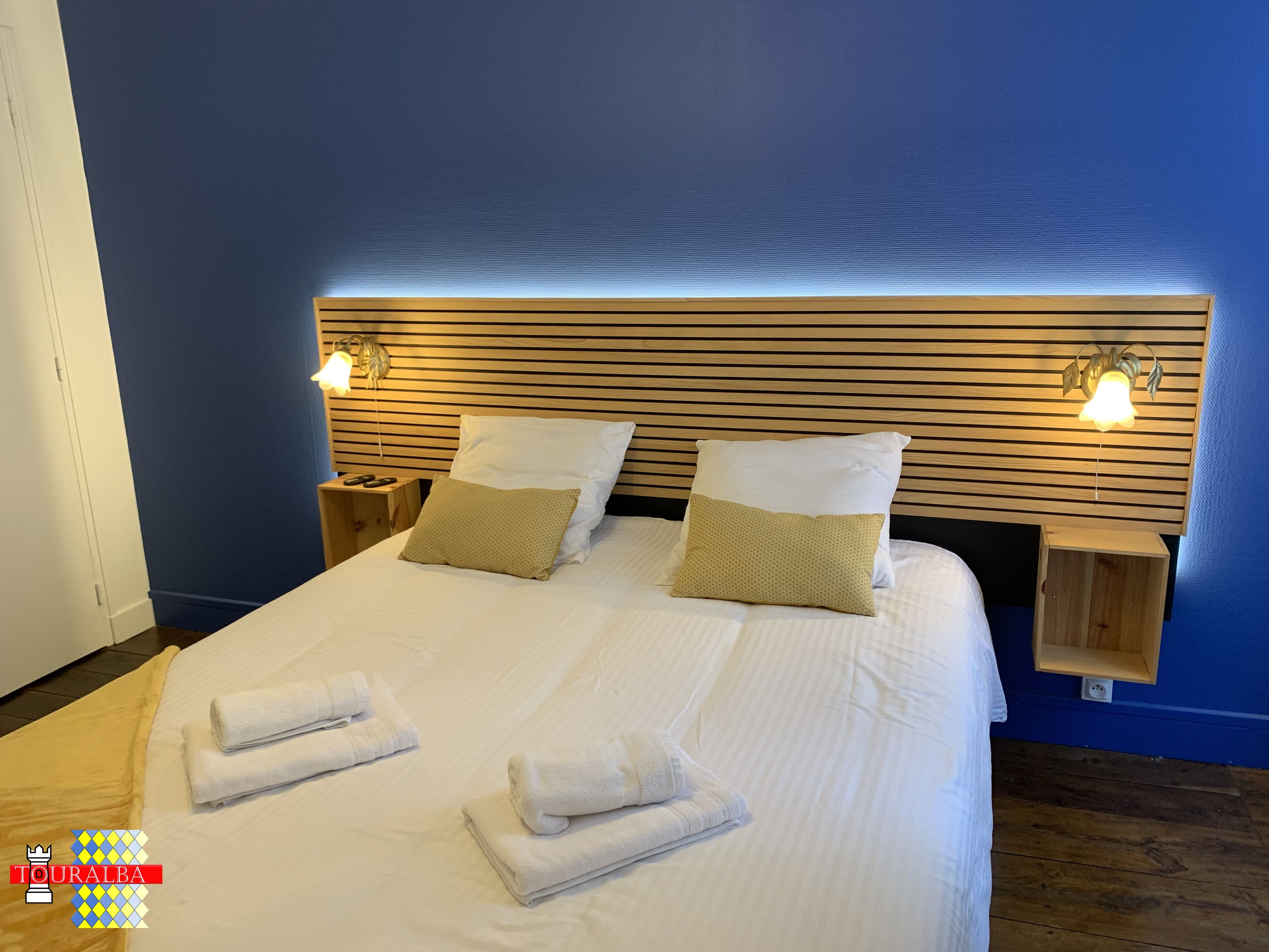 3 slaapkamers, een bureau, een strijkplank/strijkijzer, wifi