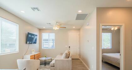 1BR/1BA w/ King Bed – Prime Location
