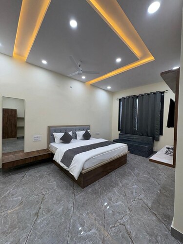 Jodhana Raj Hotel & Restaurant