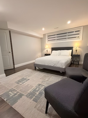 2 bedrooms, desk, iron/ironing board, travel crib