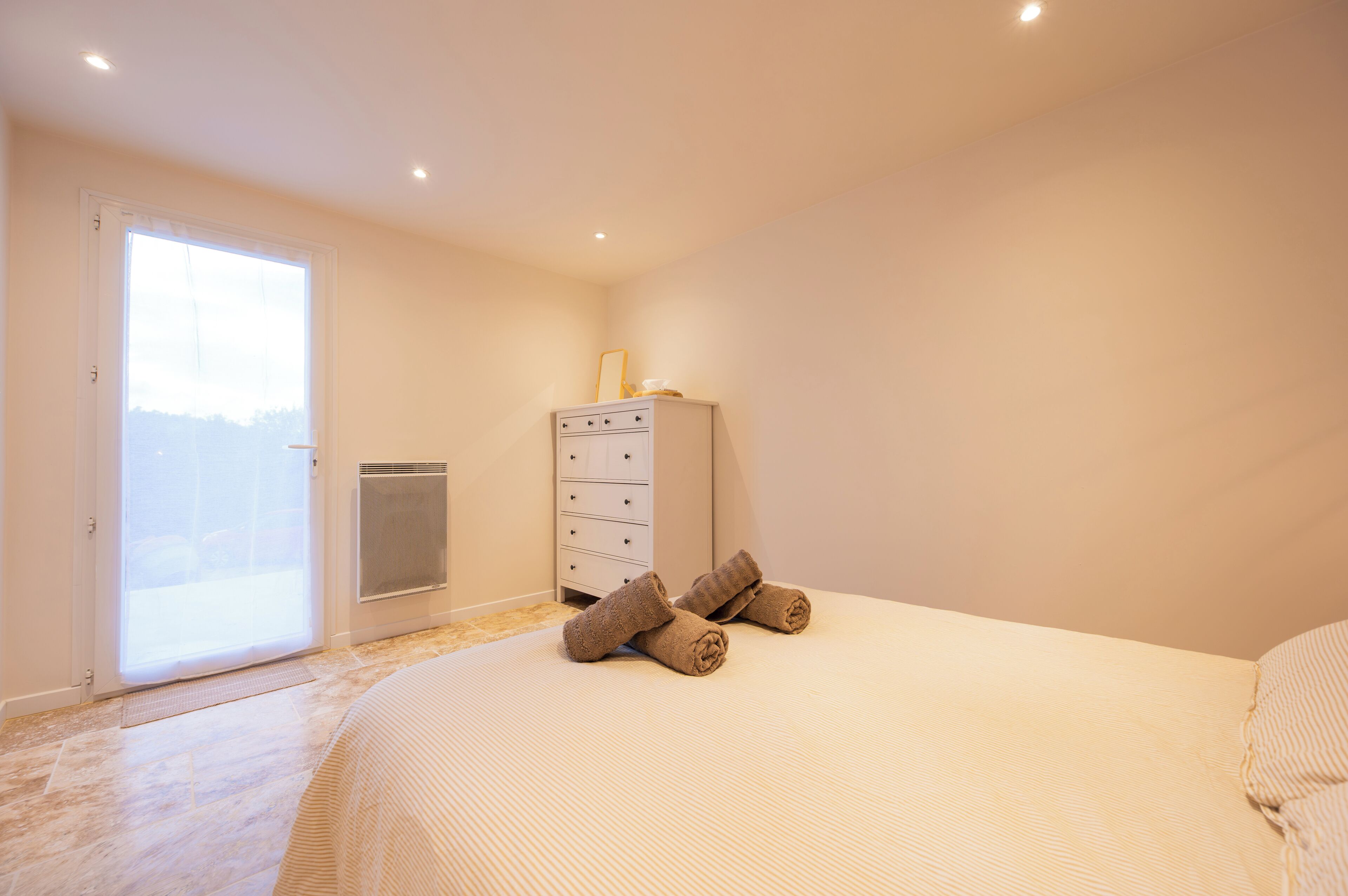 1 soverom, strykejern/-brett, reiseseng for barn og wi-fi (inkludert)