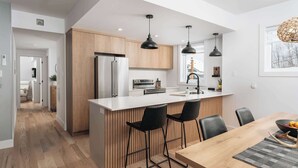 Unclassified image, 4 of 26, button - New Condo - Elegance, Lake & Mountain Biking (Mont-Blanc)