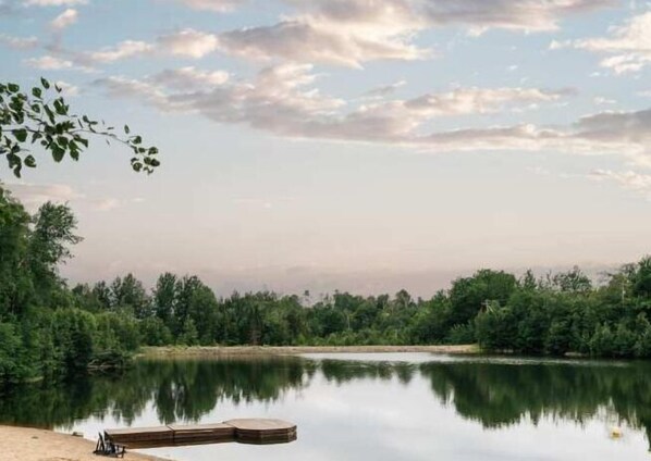 Property grounds - New Condo - Elegance, Lake & Mountain Biking (Mont-Blanc)