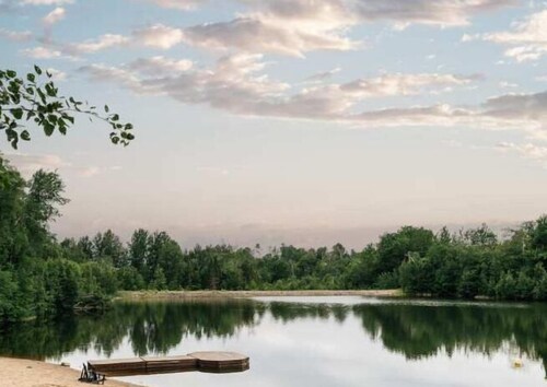New Condo - Elegance, Lake & Mountain Biking
