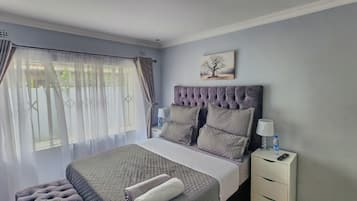 3 bedrooms, iron/ironing board, free WiFi, bed sheets