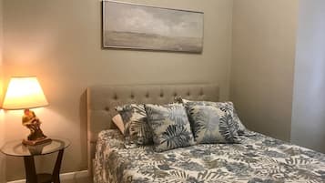 Bügeleisen/Bügelbrett, WLAN, Bettwäsche