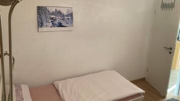 Internet, bed sheets