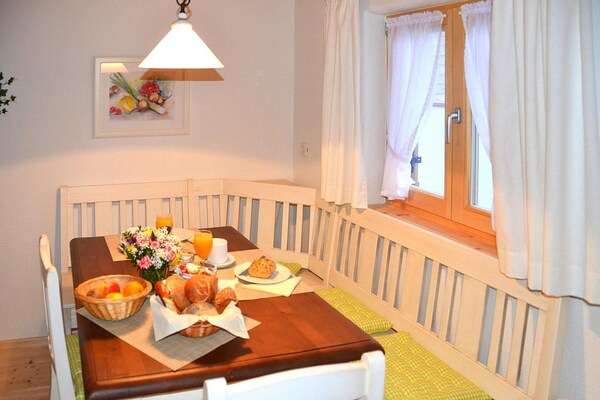 Gemutliches Ferienhaus Im Landhausstil Im Vital Camp Bayerbach - Bad Birnbach