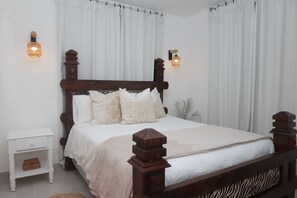 3 bedrooms, iron/ironing board, WiFi, bed sheets - Rustic Charm, Apartment in the heart of Santiago (Santiago de los Caballeros)